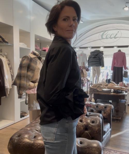 Pearl Black Blouse  |   Pearl Black Blouse fra New York Simplicity