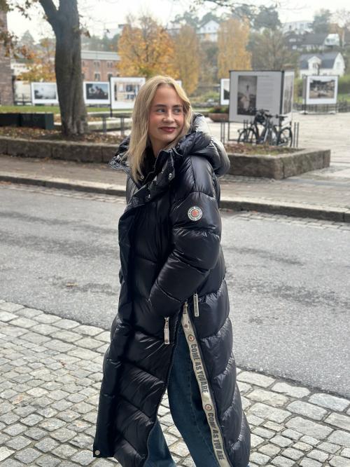 Gaga Long Jacket Black  |  Gaga Long Jacket Black fra C.A.Y.A