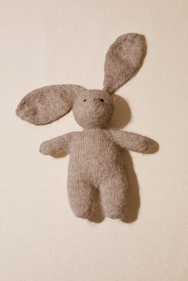 Harepus med klær - Image 6