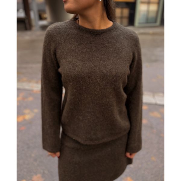 Lulu Brushed Knit O-Neck - Delicioso