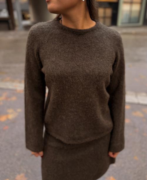 Lulu Brushed Knit O-Neck - Delicioso