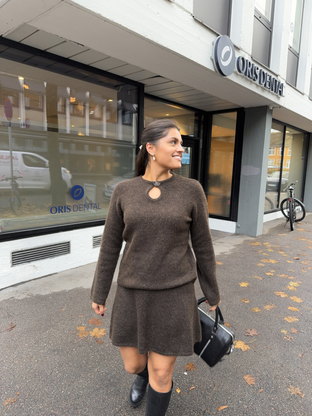 Lulu Brushed Knit Keyhole O-Neck - Delicioso - Image 5