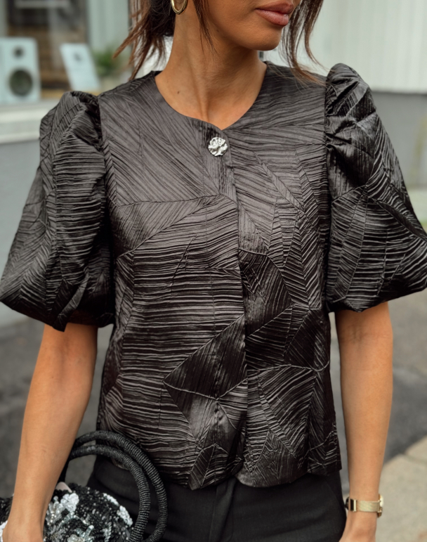 Vibe Top - Black  - Image 1