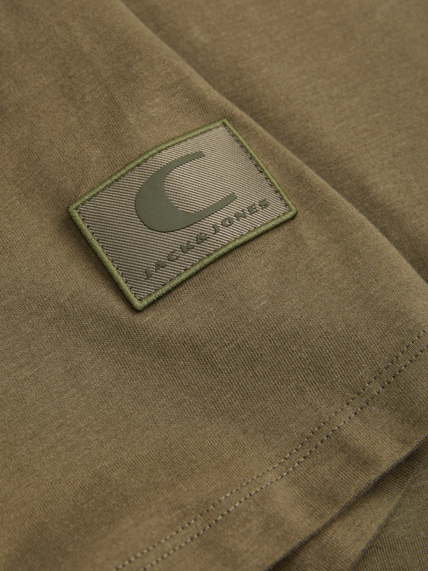 JCOPOINT BADGE TEE SS CREW NECK - Image 4