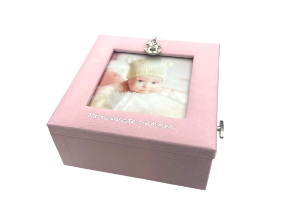 Minneskrin - Rosa "Mine første minner" m/musikk