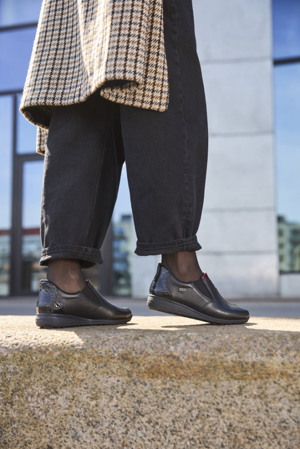 Rieker fritidssko i skinn - Image 12