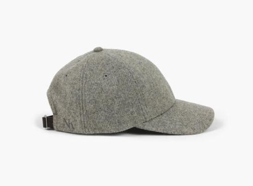 Synne Ullcaps med skinnrem - Grønn 