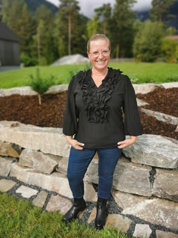 Marc Lauge Lux frill bluse - Image 5