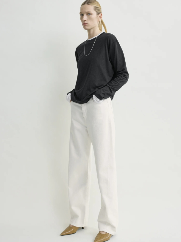 Classic Long-Sleeve Tee Black - Image 4