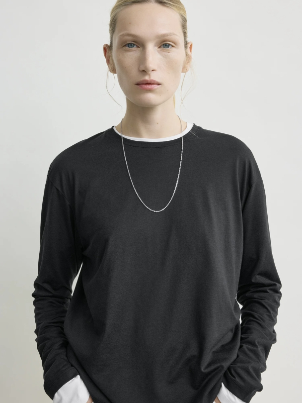 Classic Long-Sleeve Tee Black - Image 1
