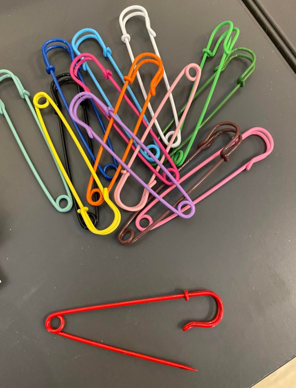 Sikkerhetsnål i artige farger - Image 2