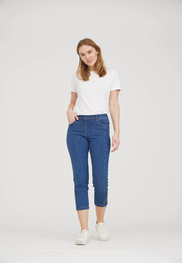 LAURIE PIPER Regular Crop Jeans 100812 - Image 1