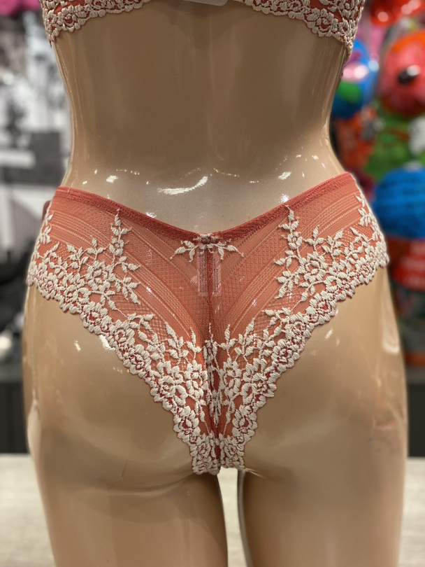 WACOAL Embrace Lace Tanga WA848191631 - Image 1