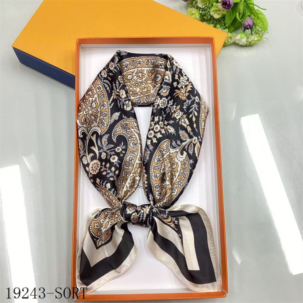 Bandana Skjerf SILKE/VISKOSE 70x70 cm