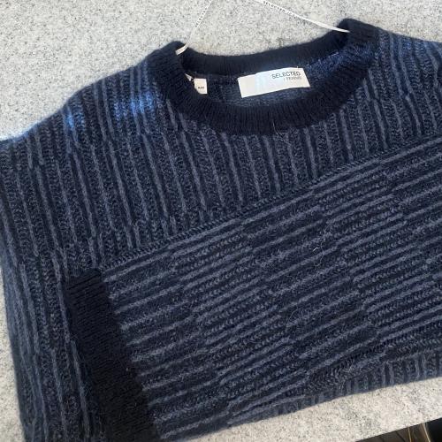 Alva Stripe Knit O-neck Blue