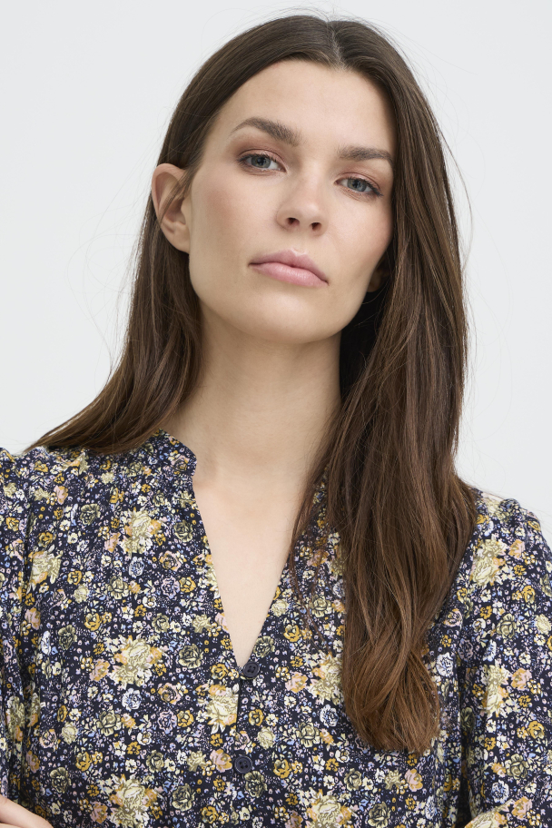 PZava Bluse m/ Blomster - Image 3