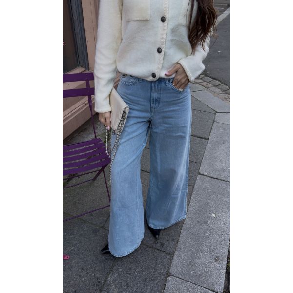 Marlene . Wilson Bleach 