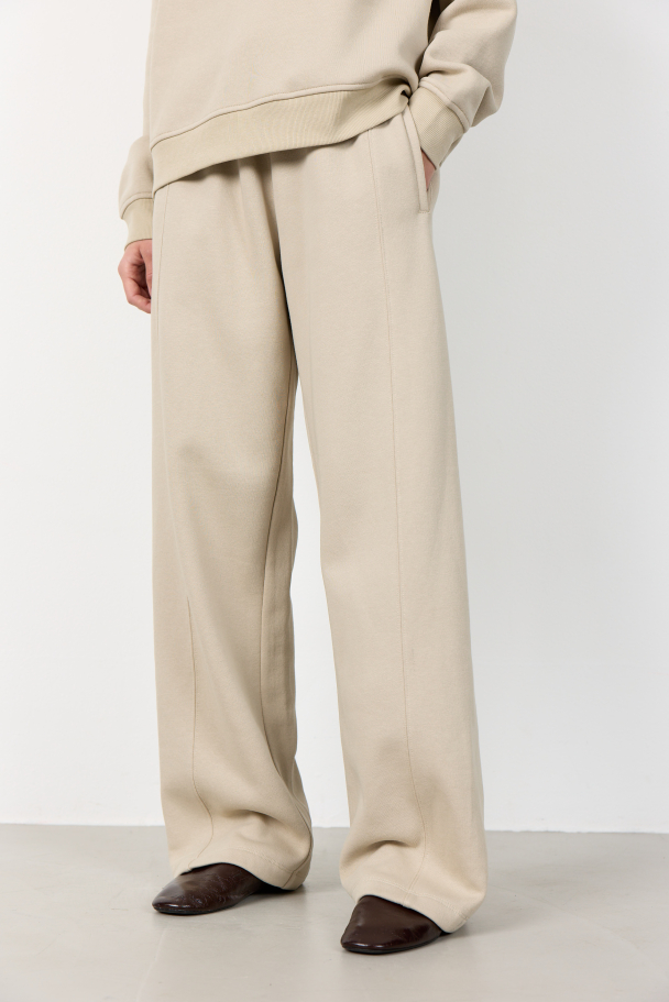 Nuka 15 Sweatpants - Image 2