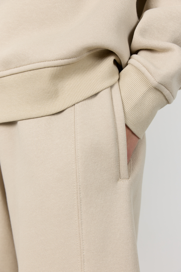 Nuka 15 Sweatpants - Image 7