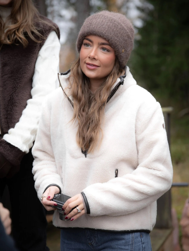 Storronden Pullover - Image 7