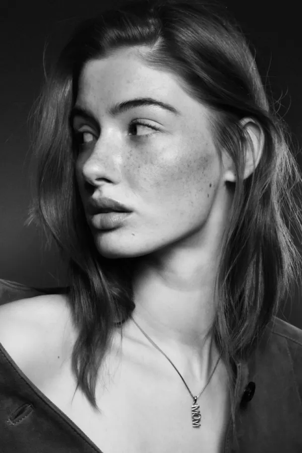 THE MOM PENDANT  - Image 2