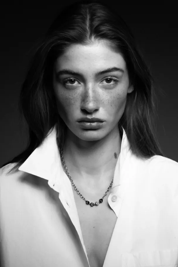 THE LOVE NECKLACE  - Image 3