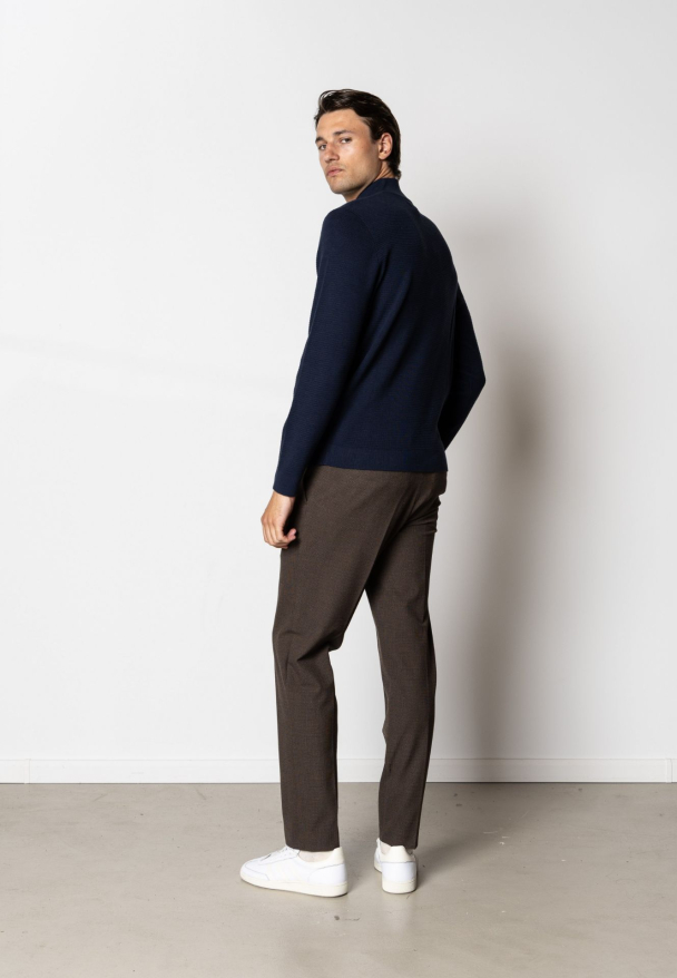 Oscar half zip knit, navy - Image 3