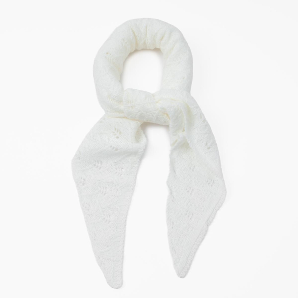 Rosenvinge strikket lite triangelskjerf