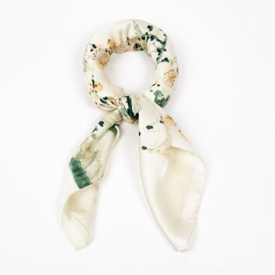 Rosenvinge blomstret silkeskjerf