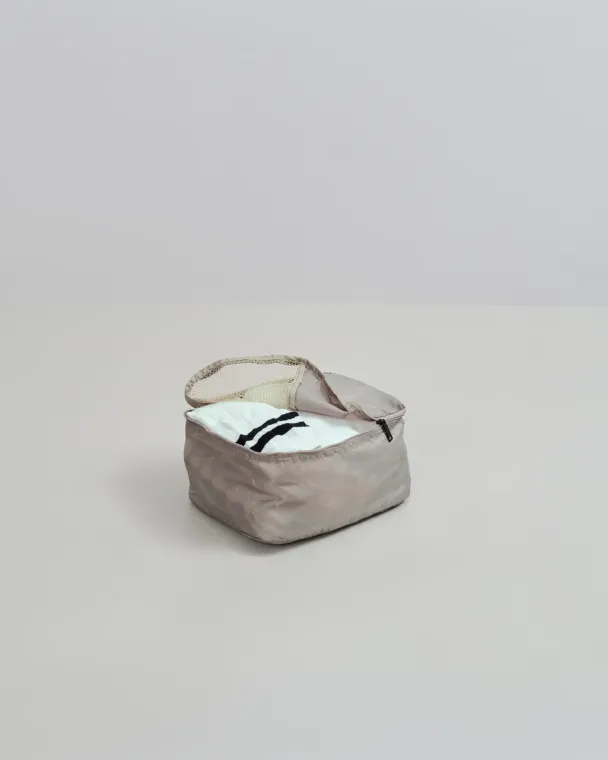 Suitcase Packing Set - Image 4