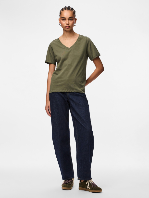PCRIA SS V-NECK SOLID TEE JRS NOOS BC - Image 4
