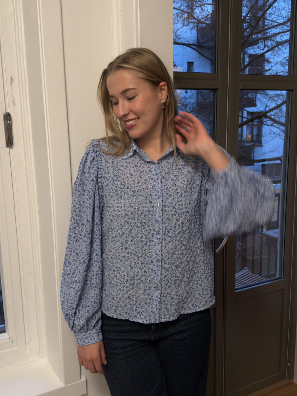 Noelle Print Shirt - Image 1