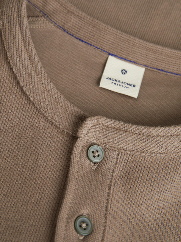 JPRBLUTYRELL LS HENLEY TEE - Image 2