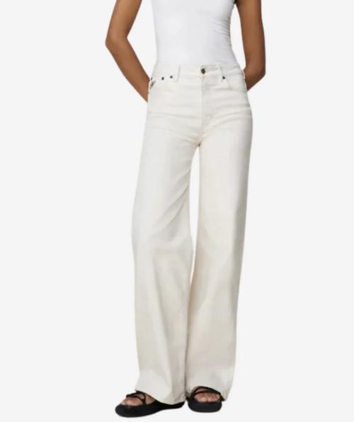 Palazzo - Megalia Shot