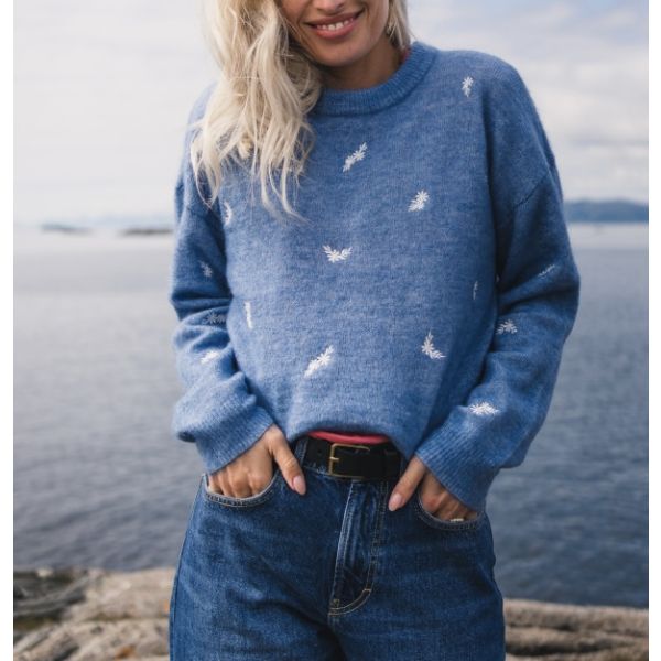 Amalie Pullover EMB - Harbor/Flower