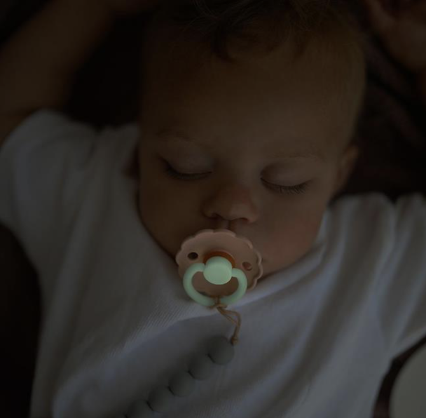 FRIGG Daisy Night Silicone 2-Pack Cream/Croissant - Image 3