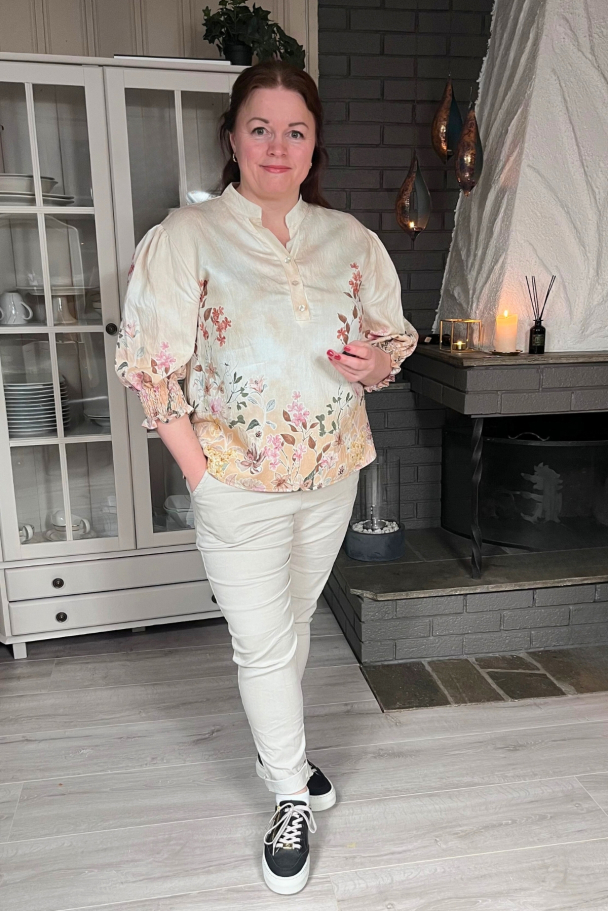 Moondust Bella flower spring bluse - Image 6