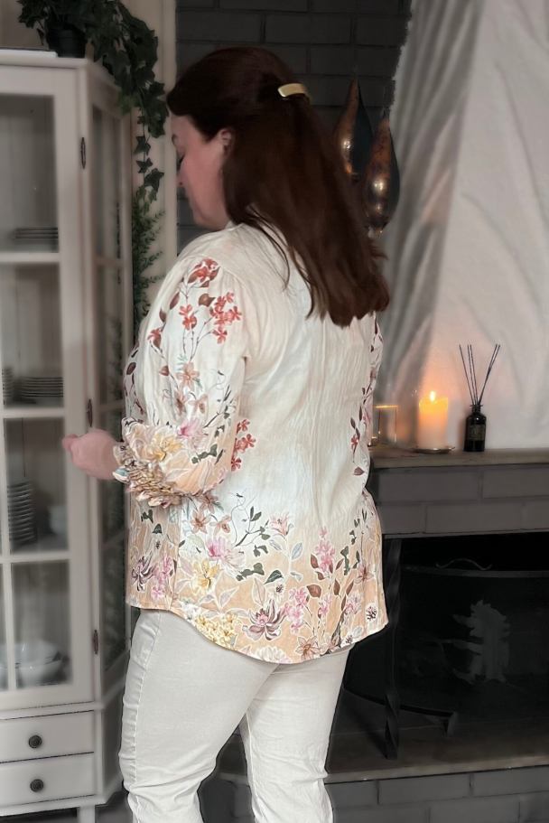 Moondust Bella flower spring bluse - Image 8