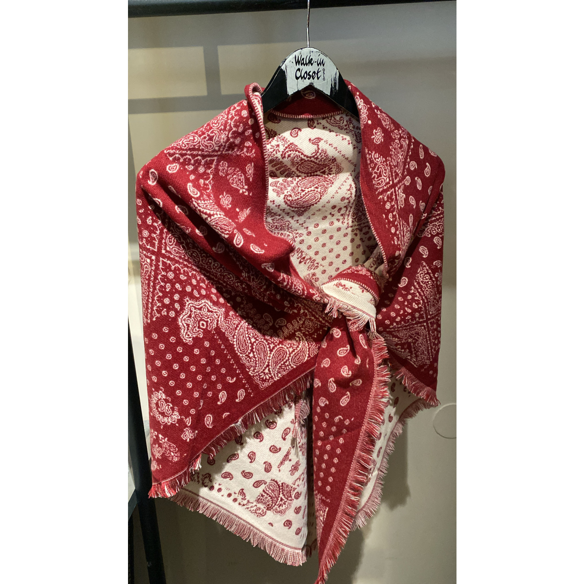 Nepal Rag Red Endless - Walk-in Closet OSLO