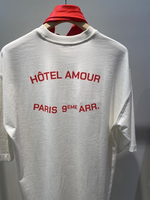 Boxy Lia Hotel Amour