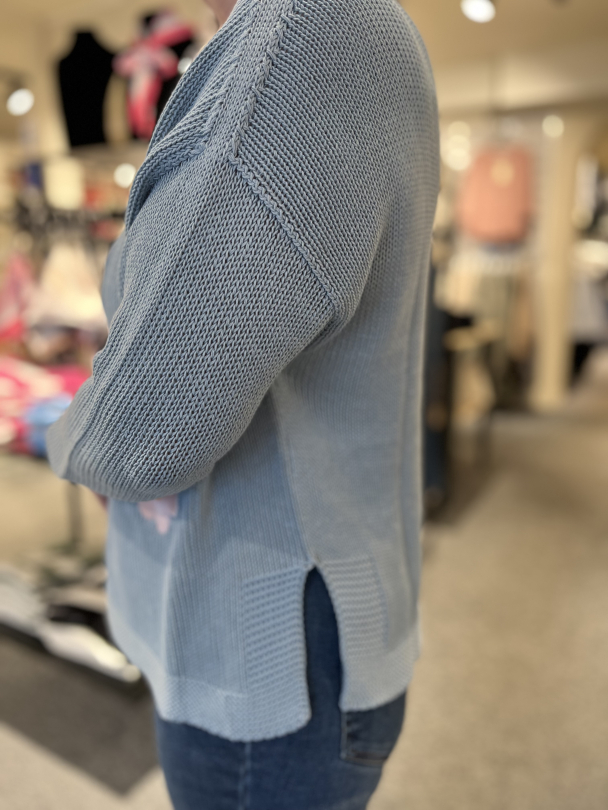 Genser m/blomster 4130 Blå - Image 3