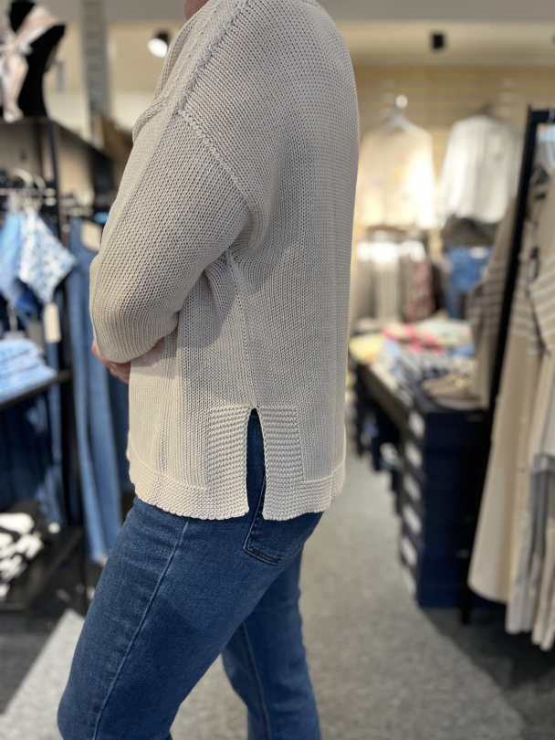 Genser m/blomster 4130 Beige - Image 4