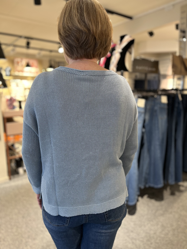 Genser m/blomster 4130 Blå - Image 4