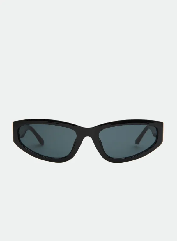 Raci - Black/Smoke  - Image 1