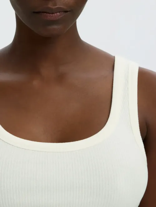 Anna U-neck Tank Top