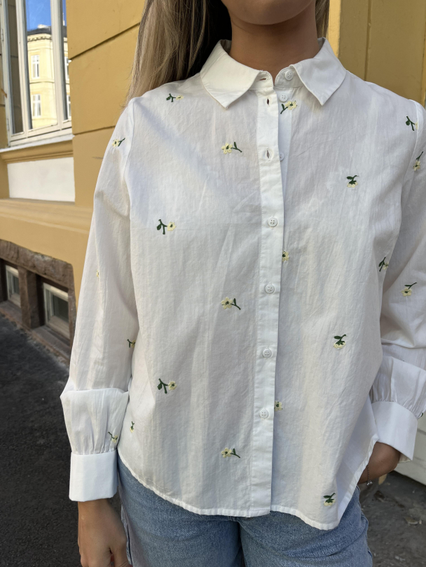 Geneva Embrodery Shirt - Image 3