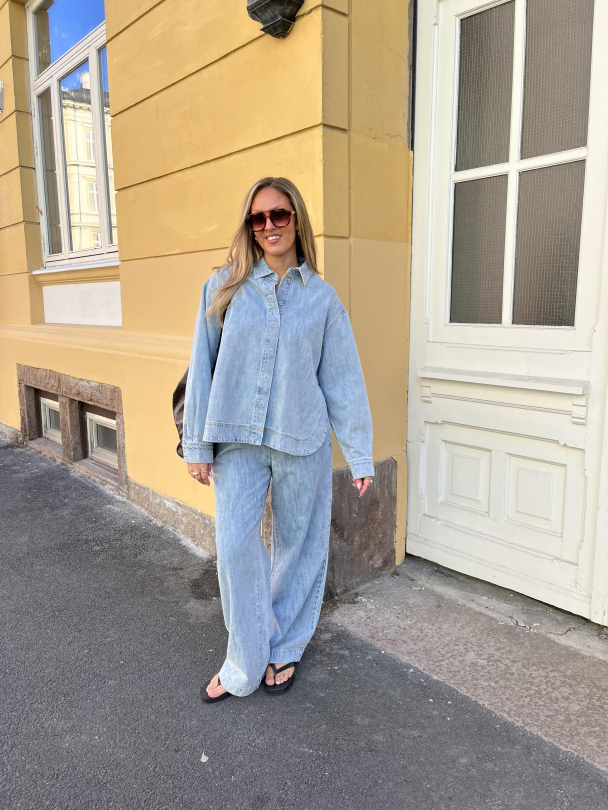 Geggo Curved Denim Shirt - Image 3