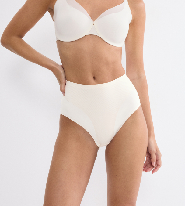 BMU Illusion Curve Maxi Hvit - Image 1