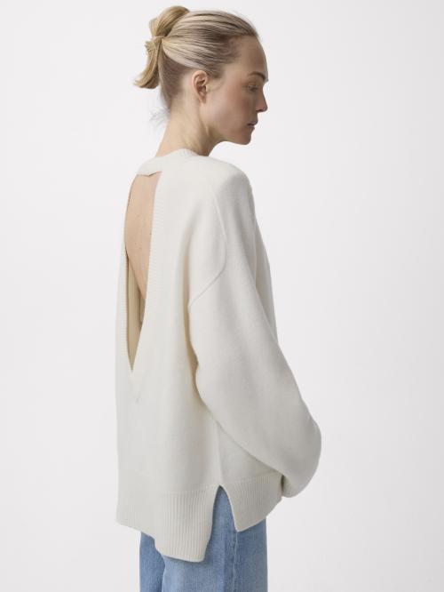 Dive Open Back V Sweater Eggwhite