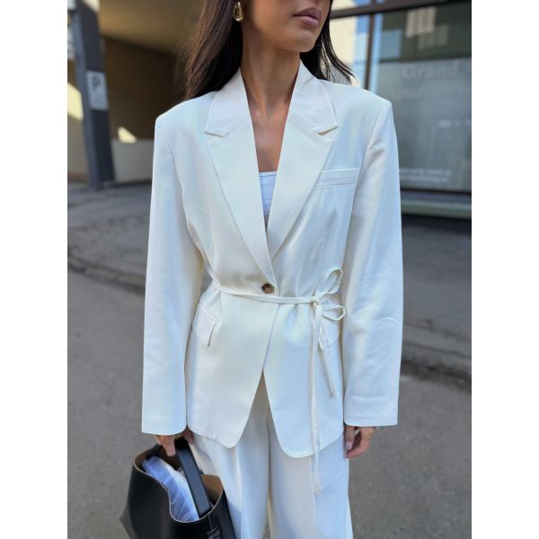 Ellie Blazer - Egret 
